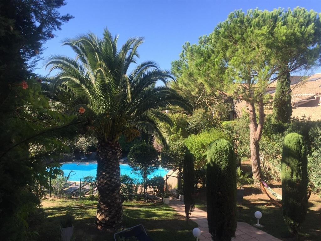 Bed and Breakfast Le Jardin D'Homps Homps  Exterior foto